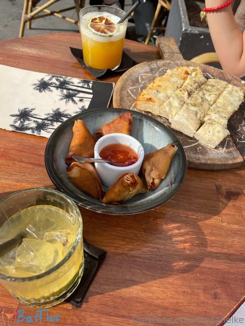 olivianelke #9812010