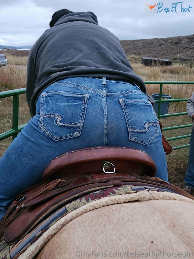 kelseathathorsegirl #9812378