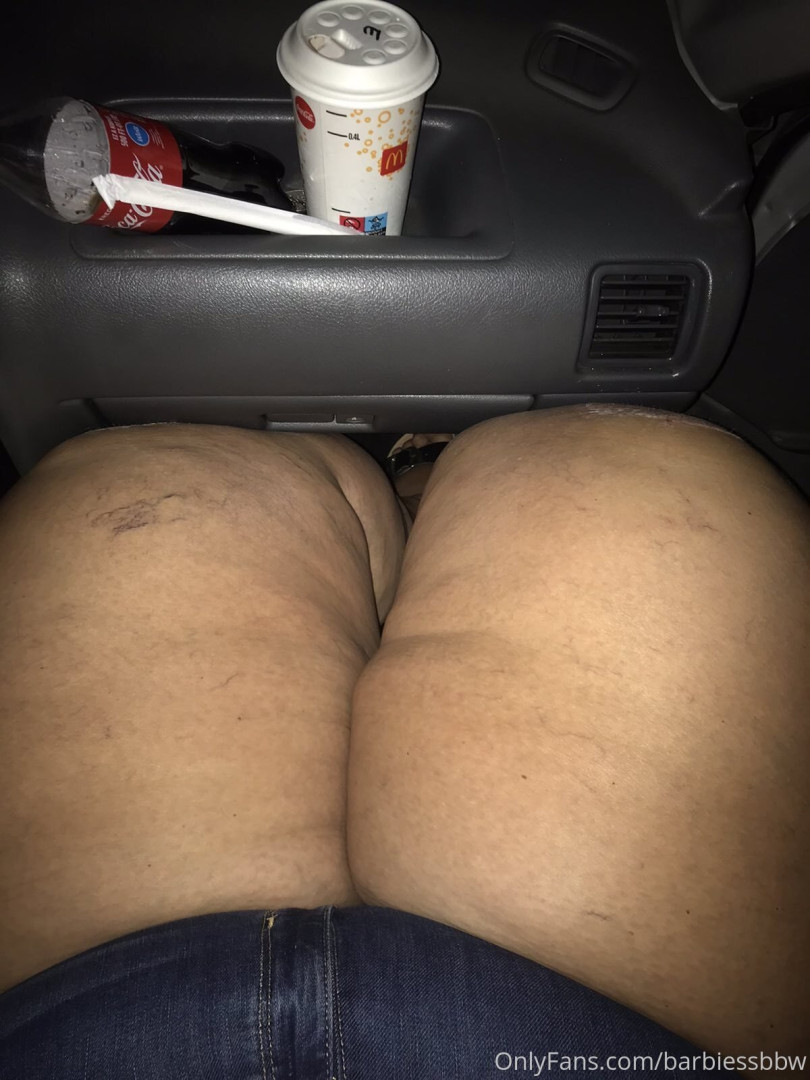 Photo by barbiessbbw published on December 9,2023 20:00:05 - BestThots