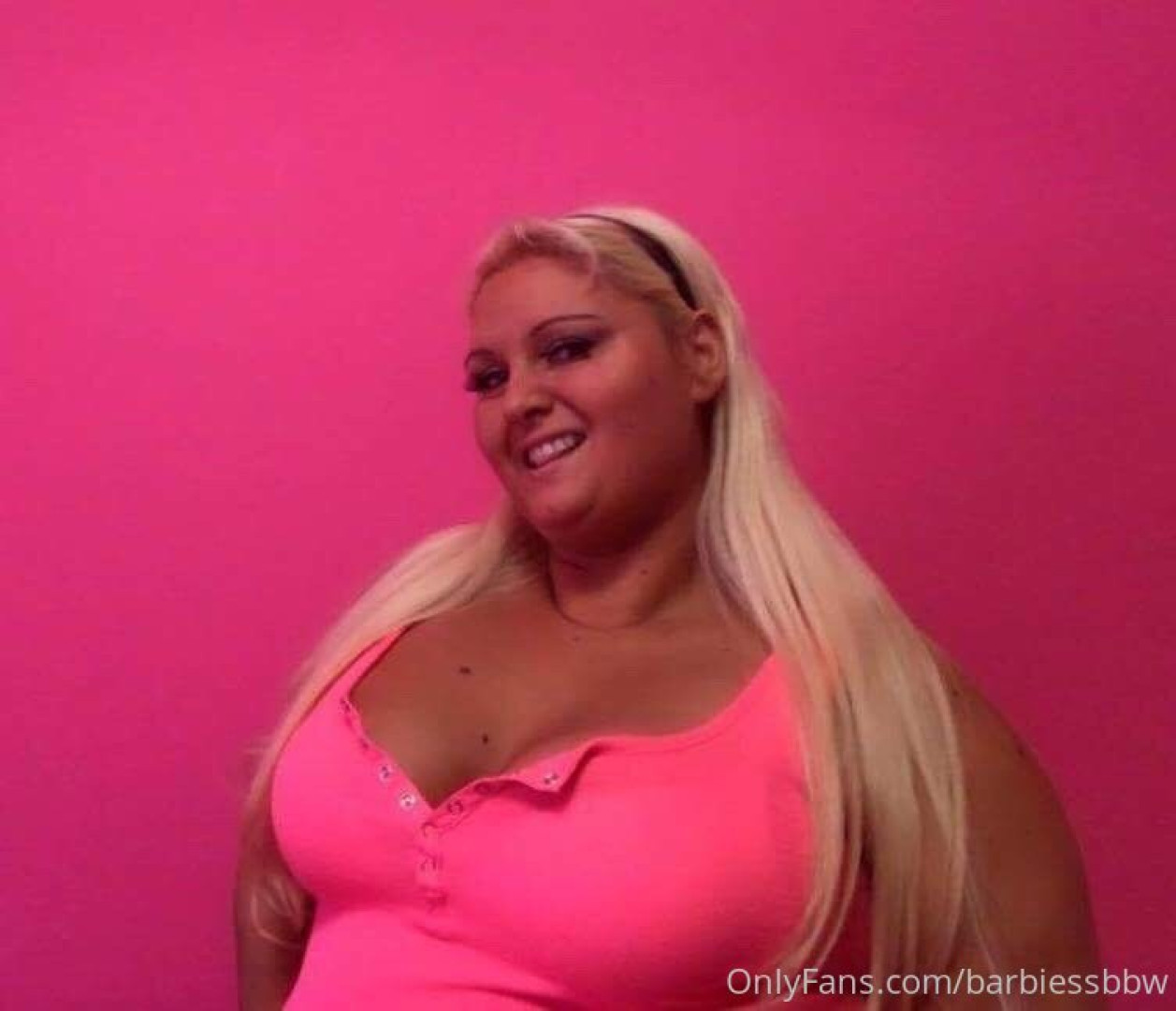 Photo by barbiessbbw published on December 9,2023 20:00:21 - BestThots