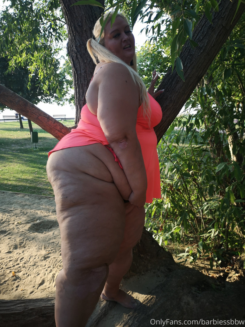 Photo by barbiessbbw published on December 9,2023 20:00:27 - BestThots