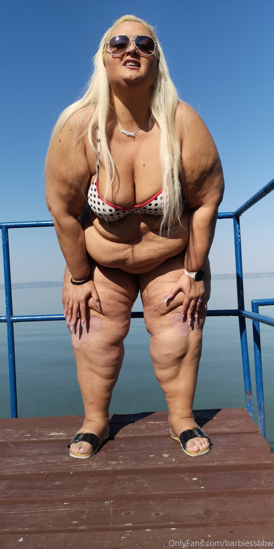 Photo by barbiessbbw published on December 9,2023 20:00:40 - BestThots