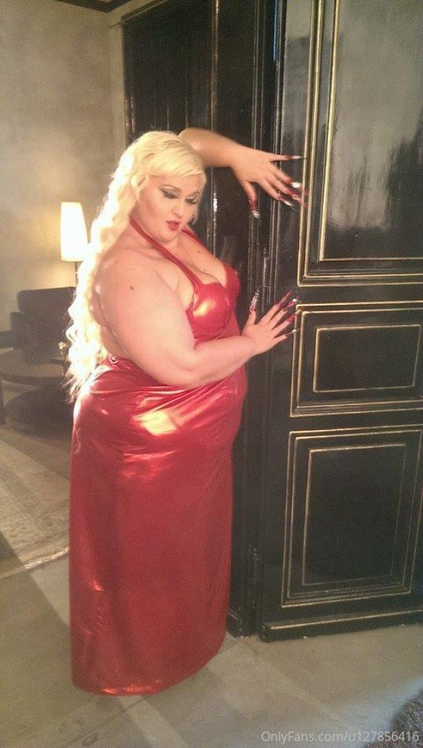 Photo by barbiessbbw published on December 9,2023 20:00:50 - BestThots
