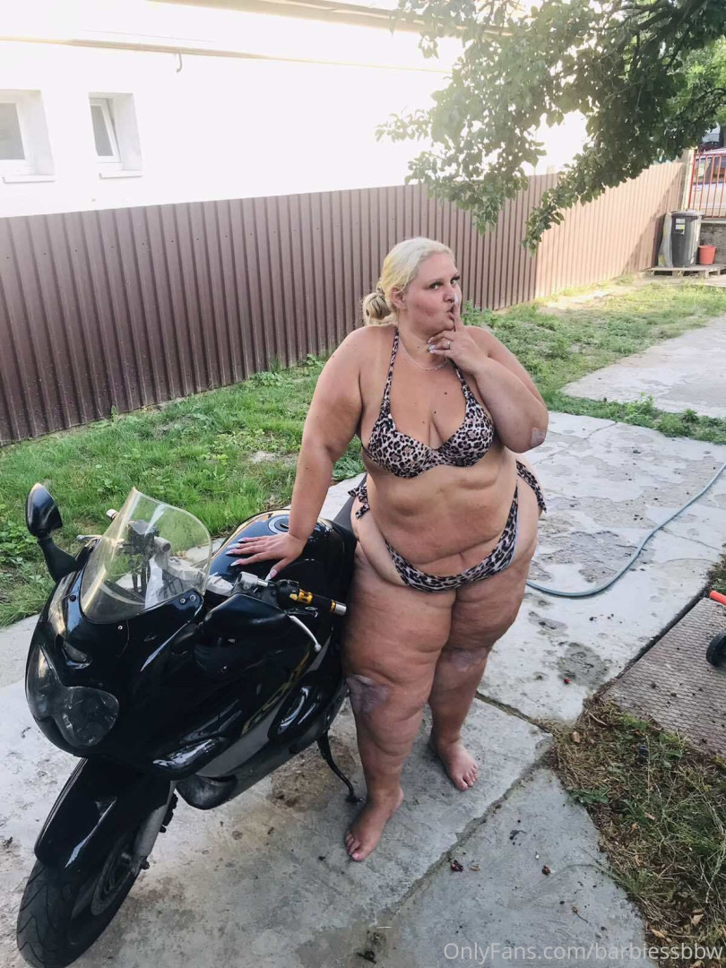 Photo by barbiessbbw published on December 9,2023 20:00:56 - BestThots