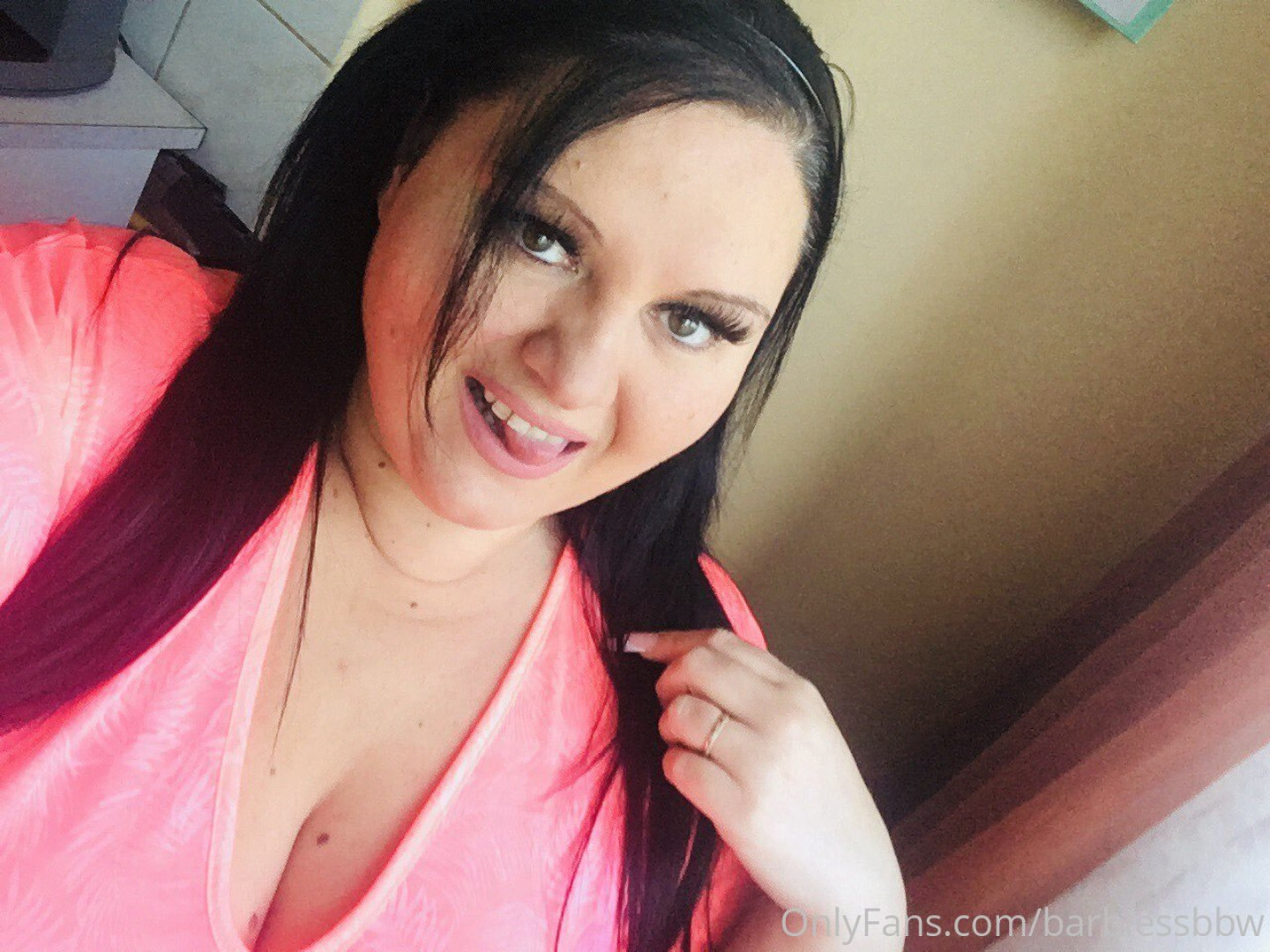 Photo by barbiessbbw published on December 9,2023 20:01:01 - BestThots