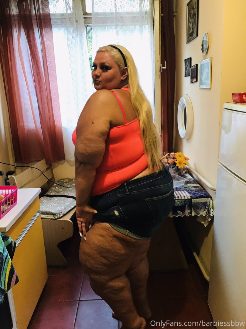 Photo by barbiessbbw published on December 9,2023 20:01:48 - BestThots