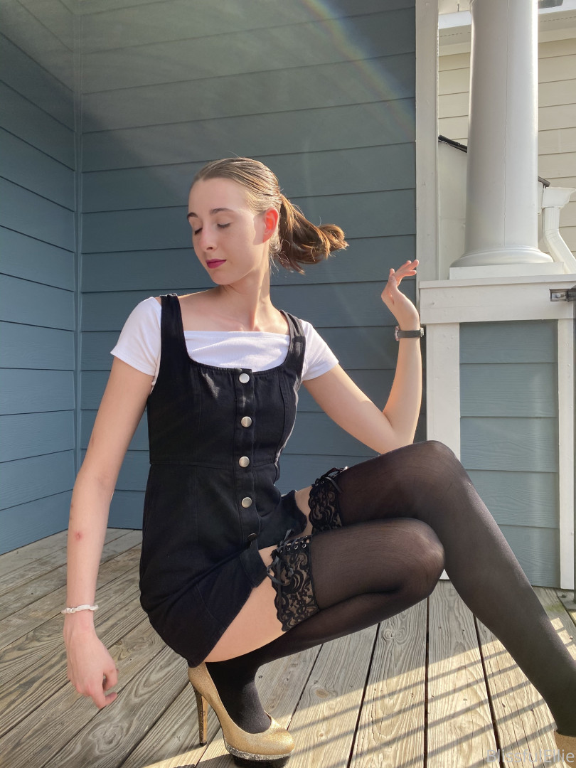 Photo by blissfulellie published on December 11,2023 06:24:06 - BestThots