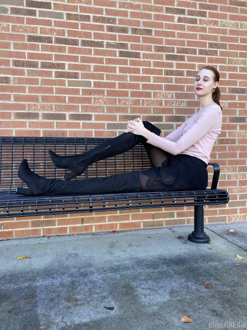 Photo by blissfulellie published on December 11,2023 06:34:36 - BestThots