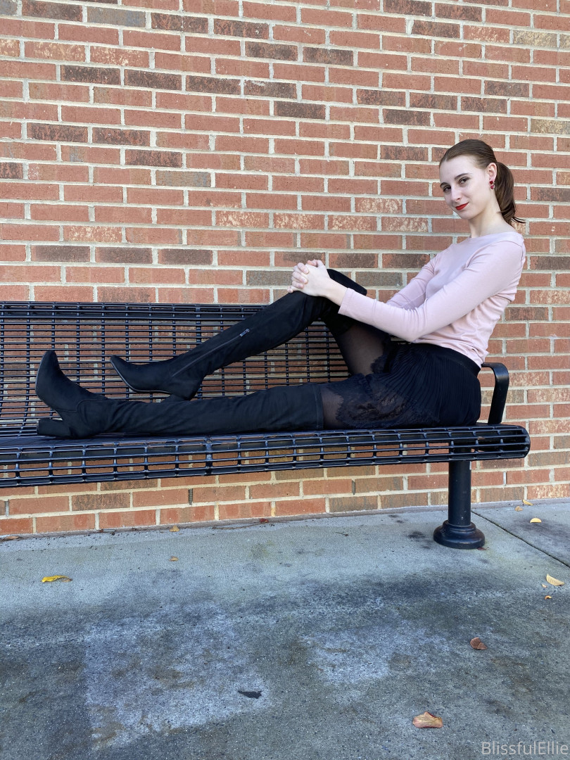 Photo by blissfulellie published on December 11,2023 06:34:37 - BestThots