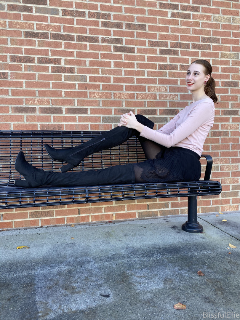 Photo by blissfulellie published on December 11,2023 06:34:39 - BestThots