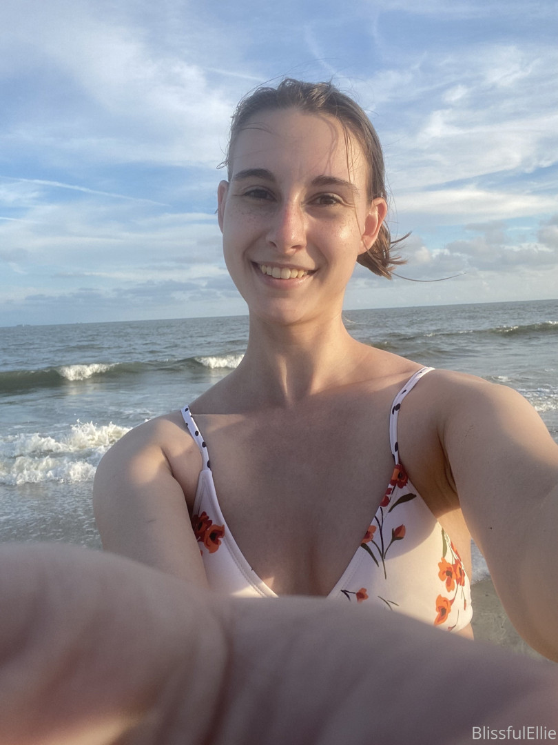 Photo by blissfulellie published on December 11,2023 06:38:16 - BestThots