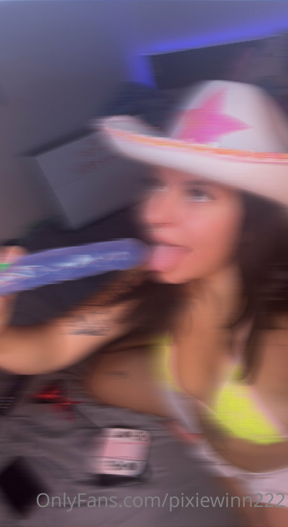 Photo by pixiewinn222 published on July 5,2023 17:06:24 - BestThots
