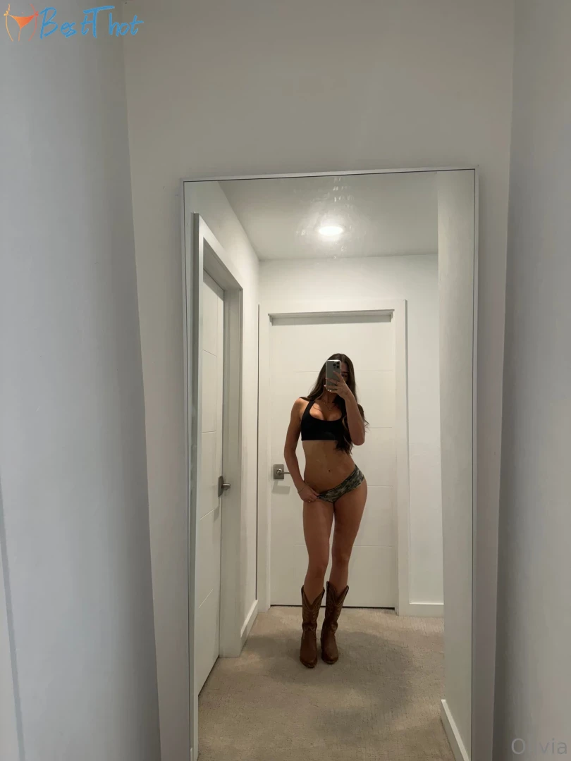 oliviajoann #9815504