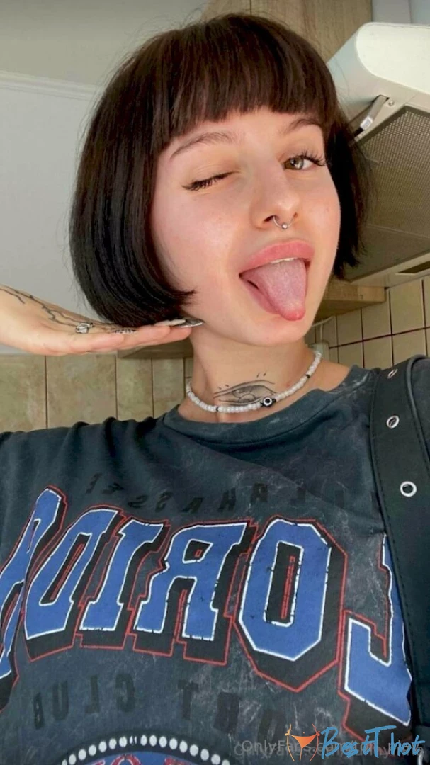 Photo by tori-play published on February 2,2025 13:00:13 - BestThots