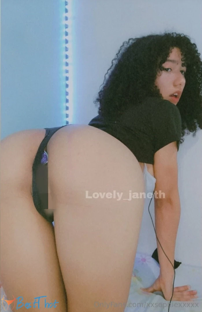 Photo by xxsophiexxxxx published on February 4,2025 00:00:55 - BestThots