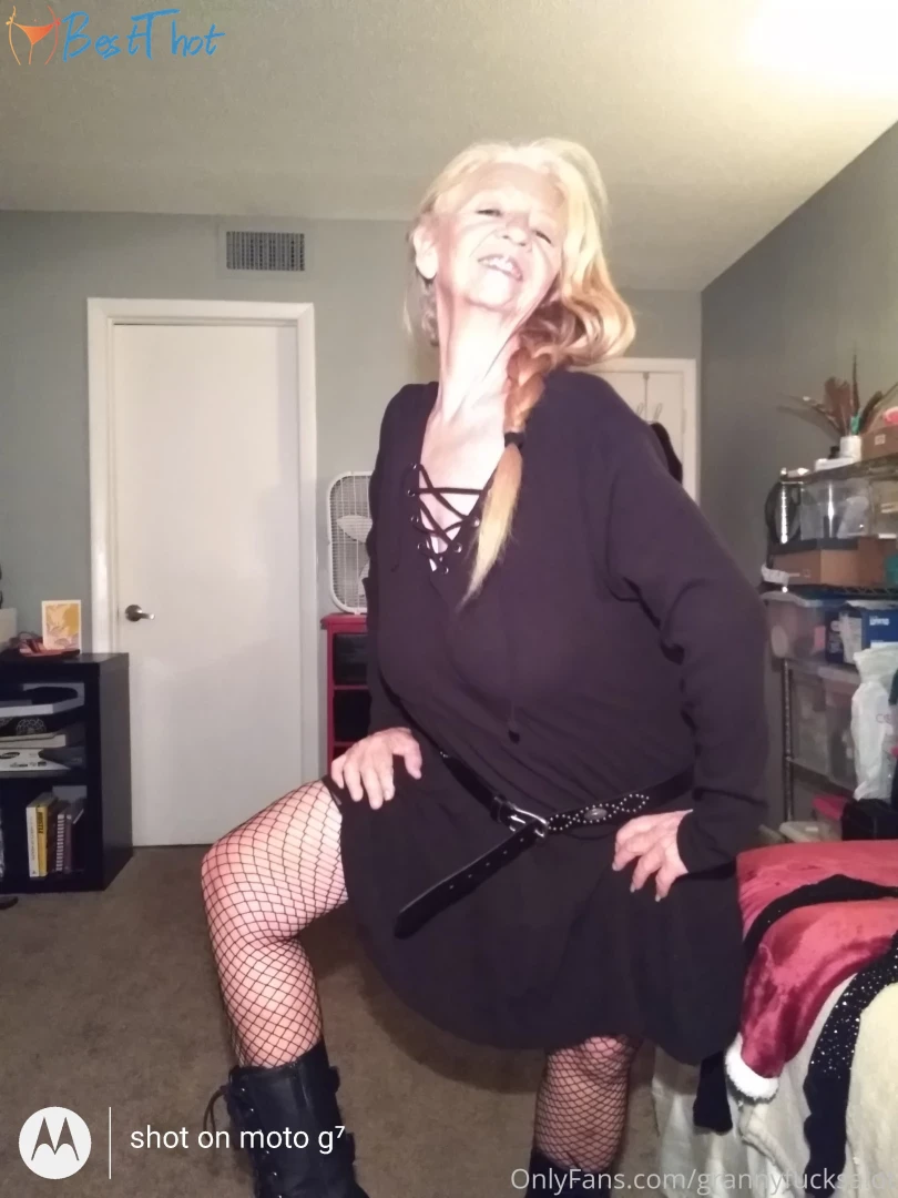 Photo by grannyfuxalot published on February 6,2025 03:01:45 - BestThots