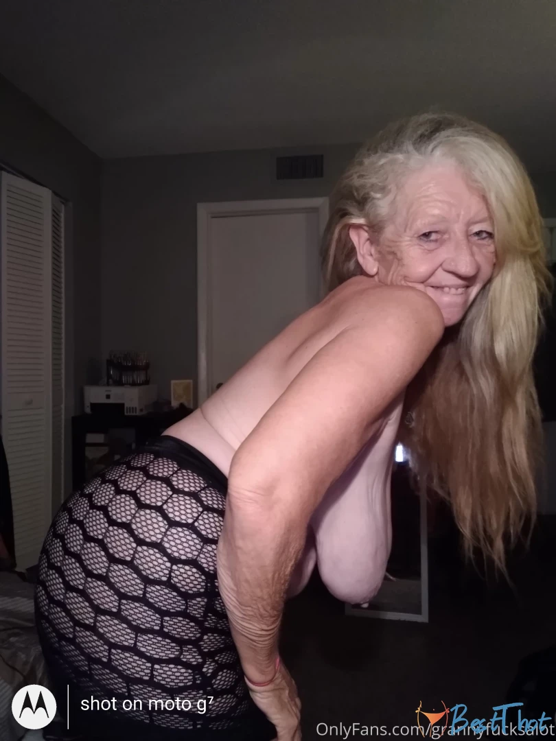 Photo by grannyfuxalot published on February 6,2025 19:01:08 - BestThots