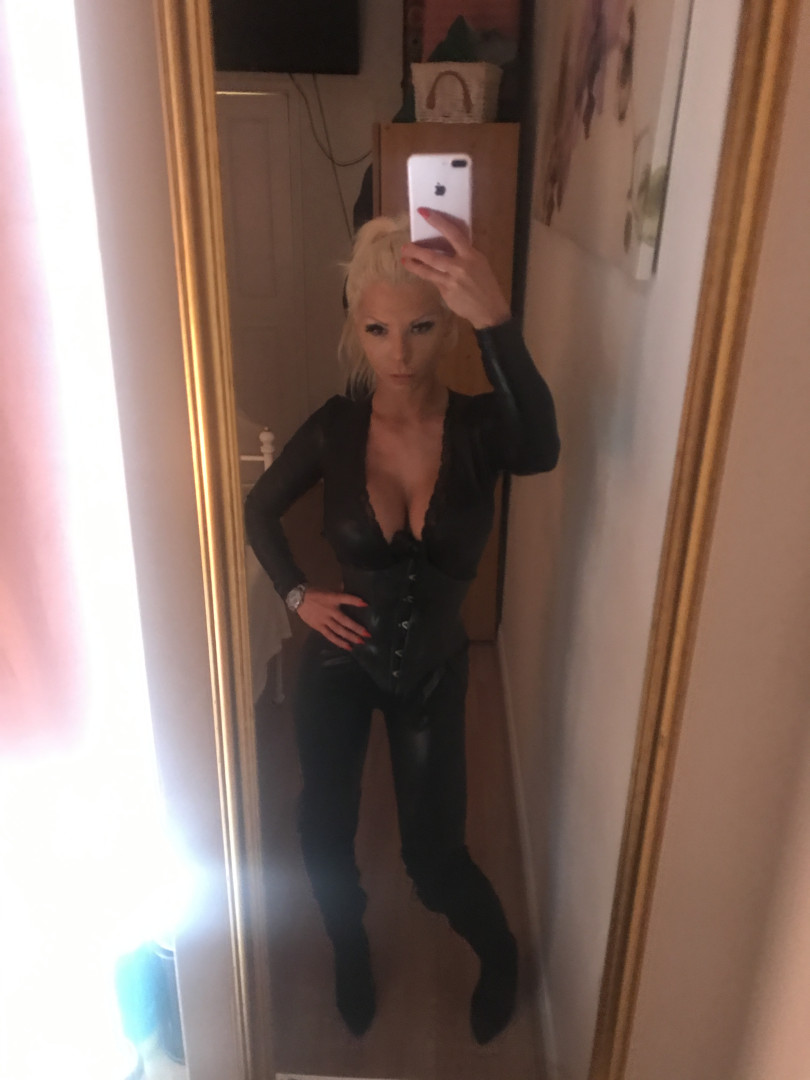 Photo by barbiesinsxxx published on December 9,2023 19:27:35 - BestThots