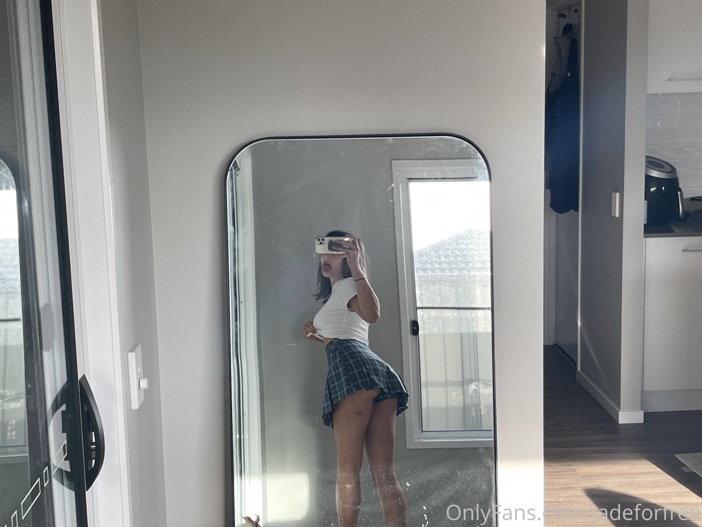 Photo by jadesfree published on May 25,2023 04:50:10 - BestThots