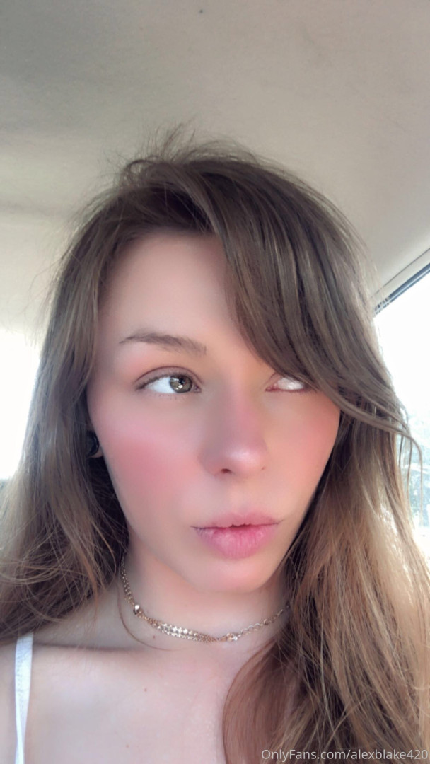 Photo by alexblake420 published on November 19,2023 20:22:36 - BestThots