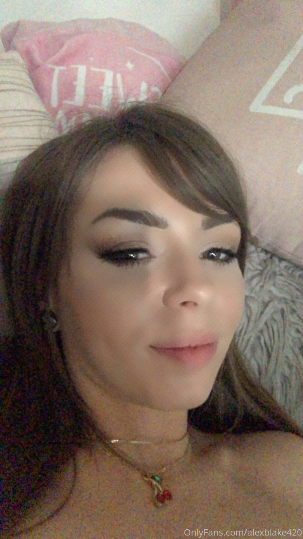 Photo by alexblake420 published on November 19,2023 20:23:06 - BestThots