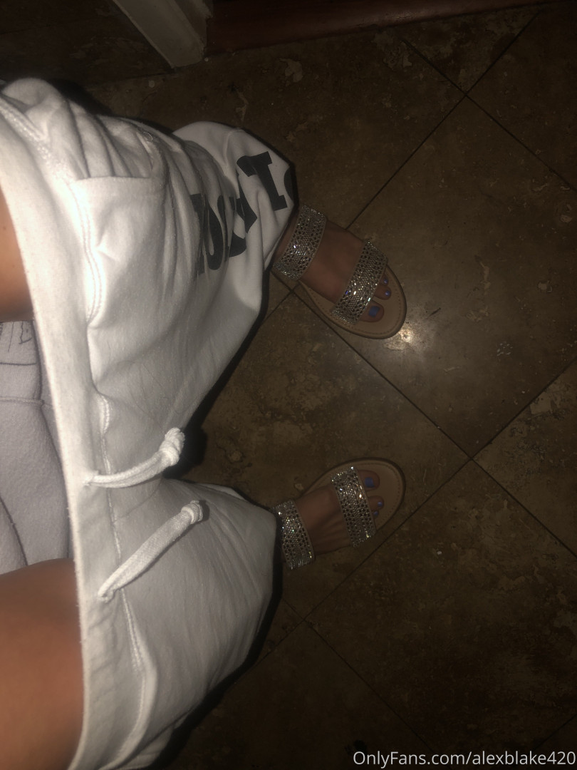 Photo by alexblake420 published on November 19,2023 20:23:30 - BestThots