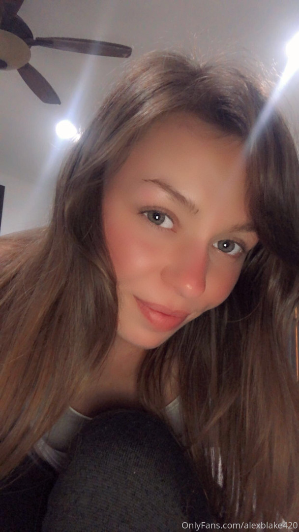 Photo by alexblake420 published on November 19,2023 20:23:37 - BestThots