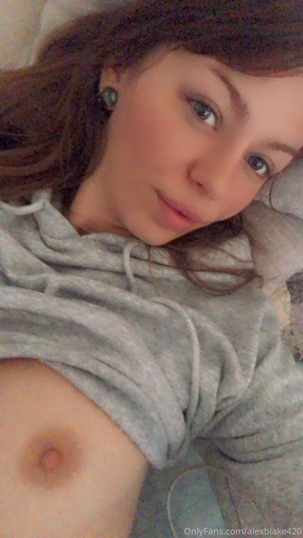 Photo by alexblake420 published on November 19,2023 20:26:17 - BestThots
