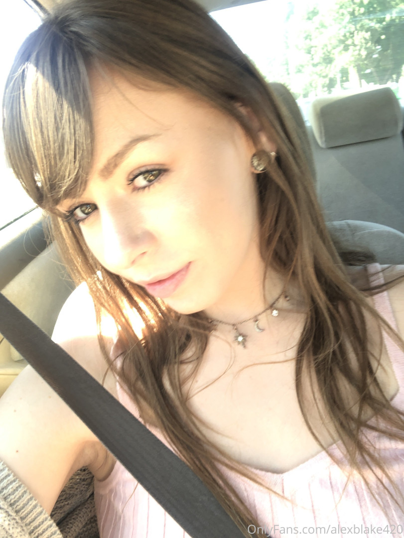 Photo by alexblake420 published on November 19,2023 20:26:30 - BestThots