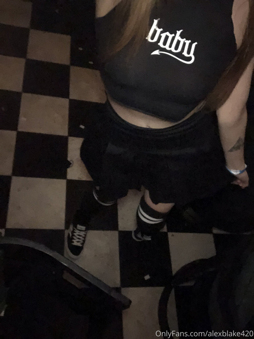 Photo by alexblake420 published on November 19,2023 20:26:51 - BestThots