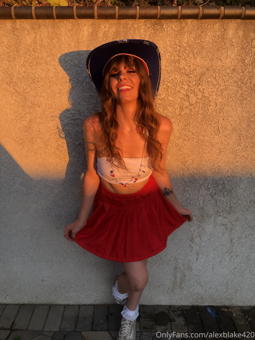 Photo by alexblake420 published on November 19,2023 20:27:41 - BestThots