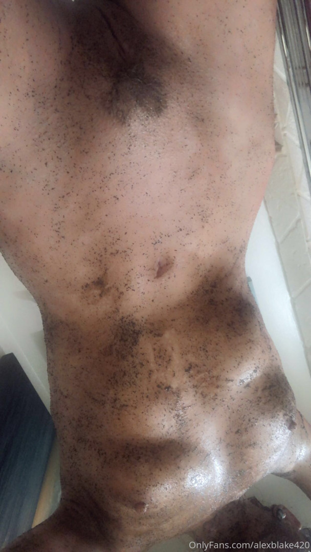 Photo by alexblake420 published on November 19,2023 20:28:09 - BestThots