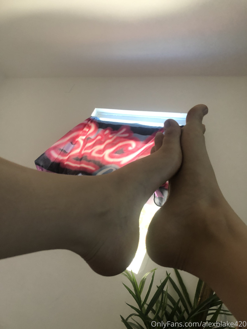 Photo by alexblake420 published on November 19,2023 20:28:39 - BestThots