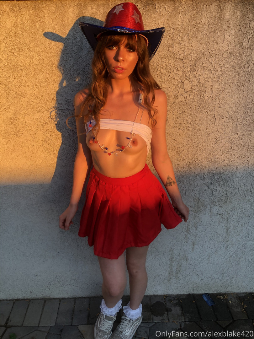 Photo by alexblake420 published on November 19,2023 20:29:02 - BestThots