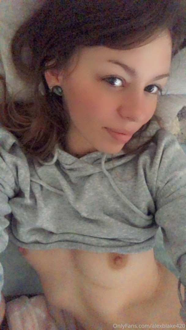 Photo by alexblake420 published on November 19,2023 20:29:31 - BestThots