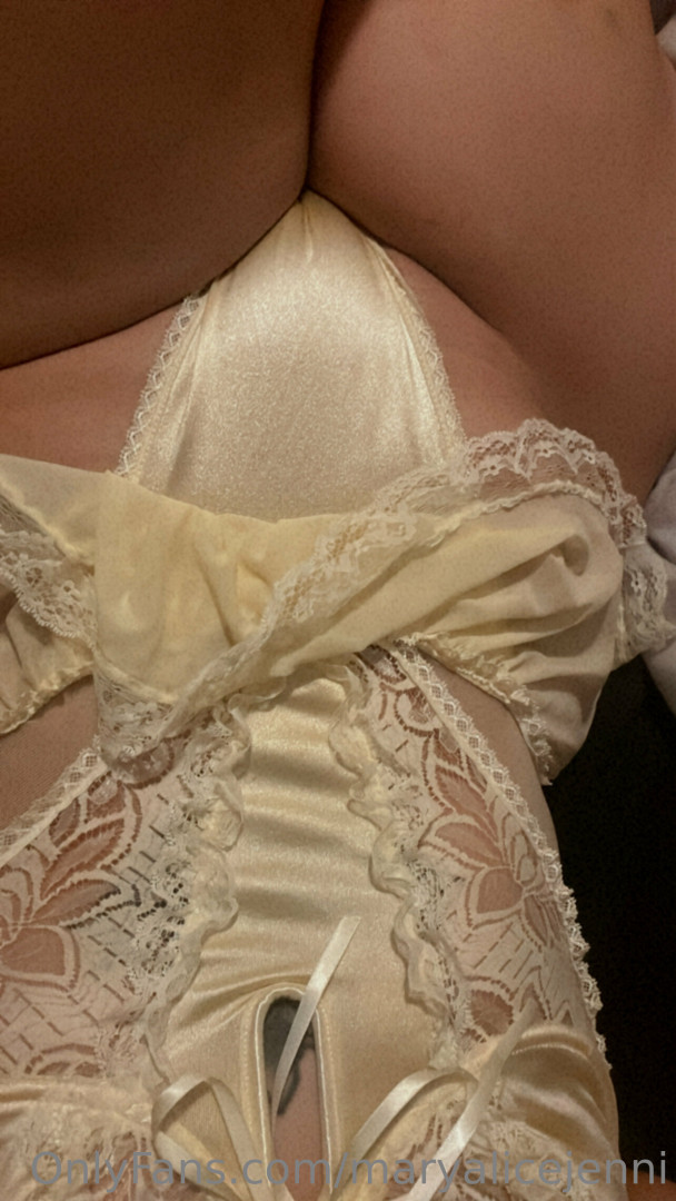 Photo by maryalicejenni published on July 7,2023 19:15:45 - BestThots
