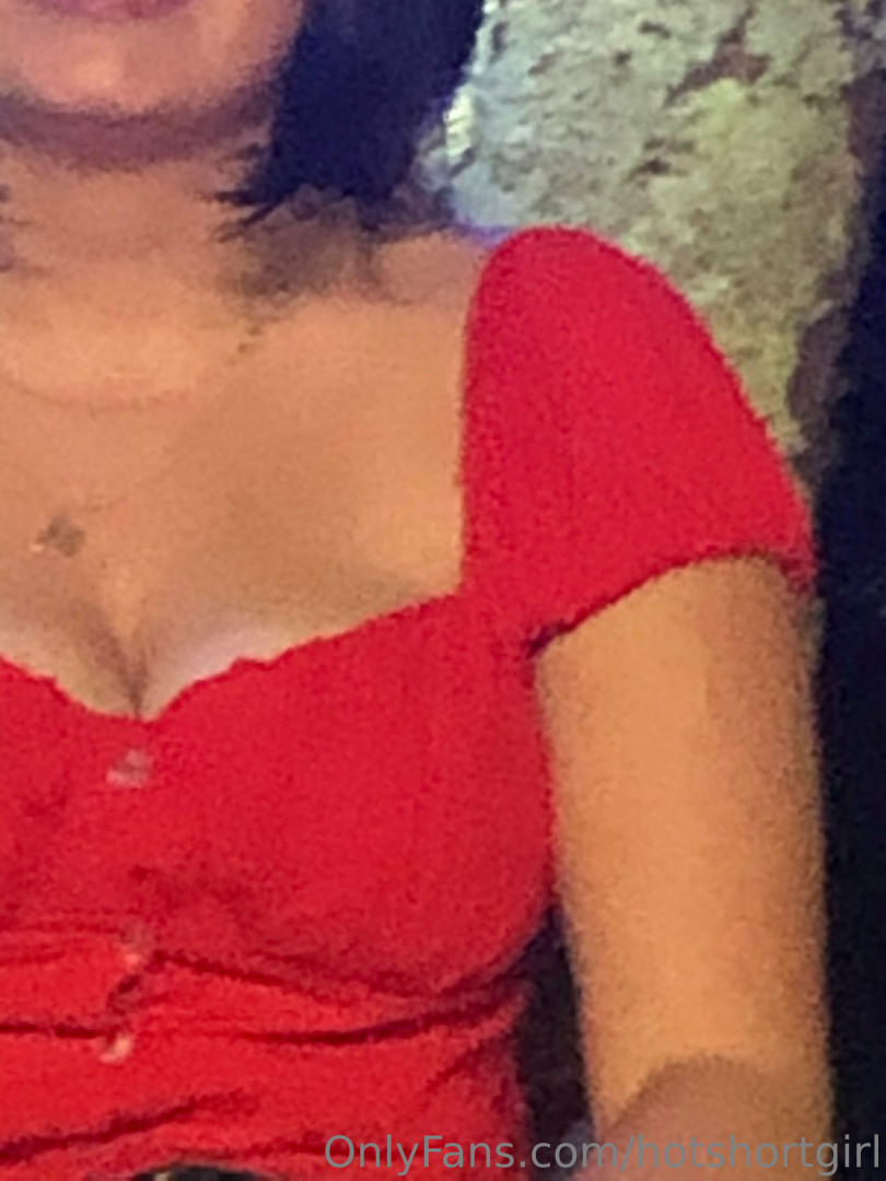Photo by hotshortgirl published on October 13,2023 22:26:19 - BestThots