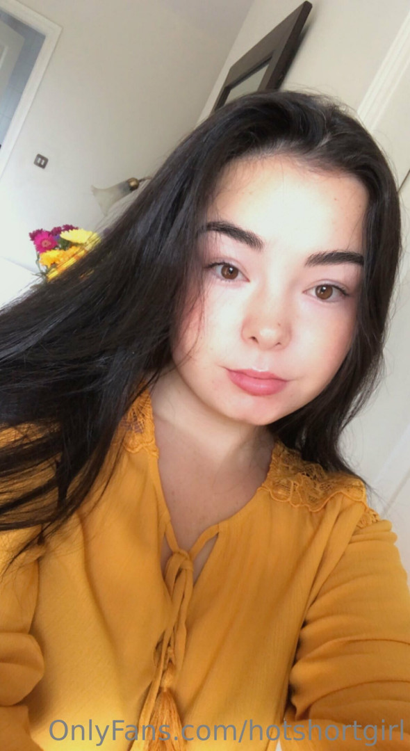 Photo by hotshortgirl published on October 13,2023 22:29:26 - BestThots