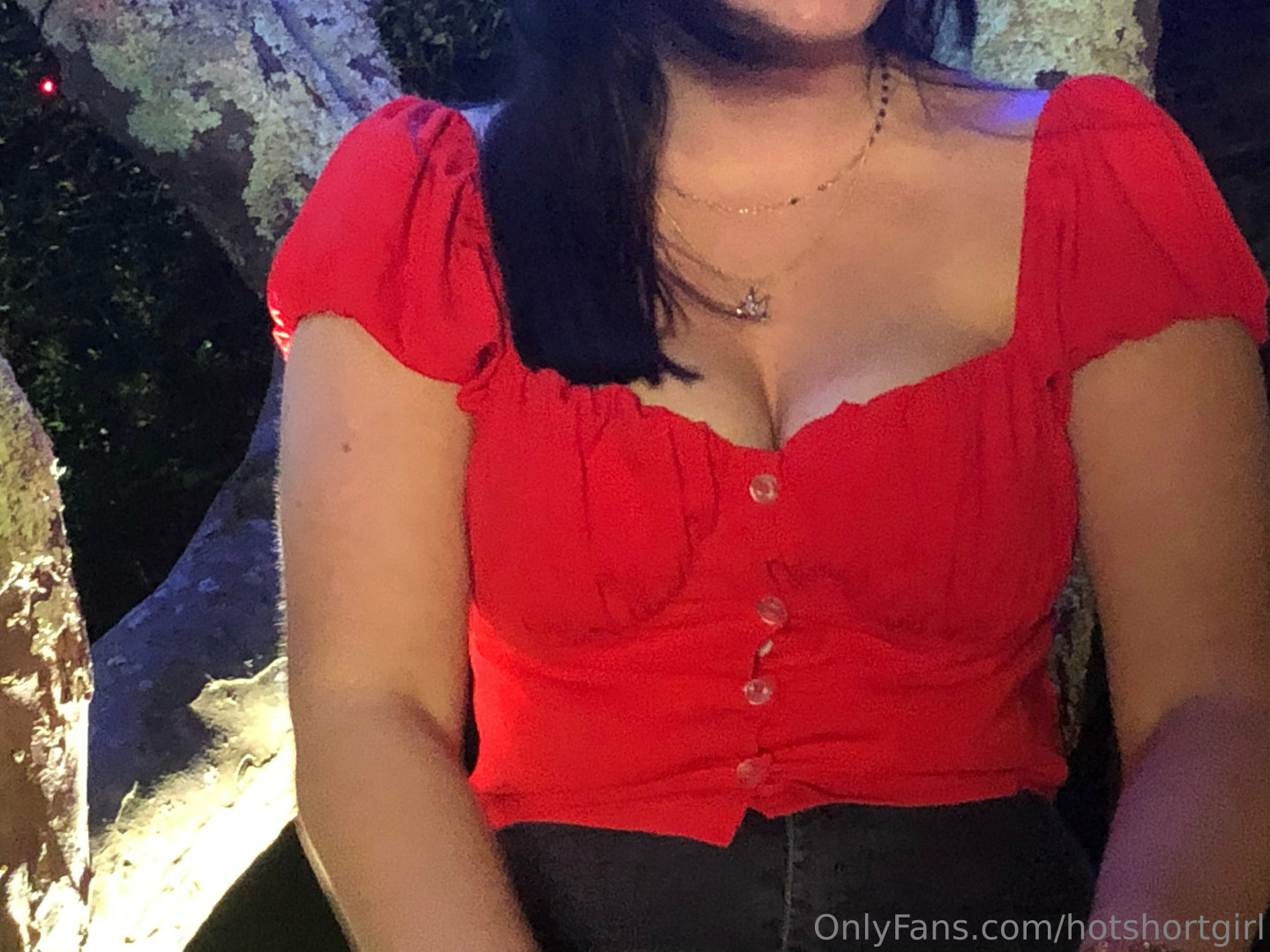 Photo by hotshortgirl published on October 13,2023 22:30:58 - BestThots