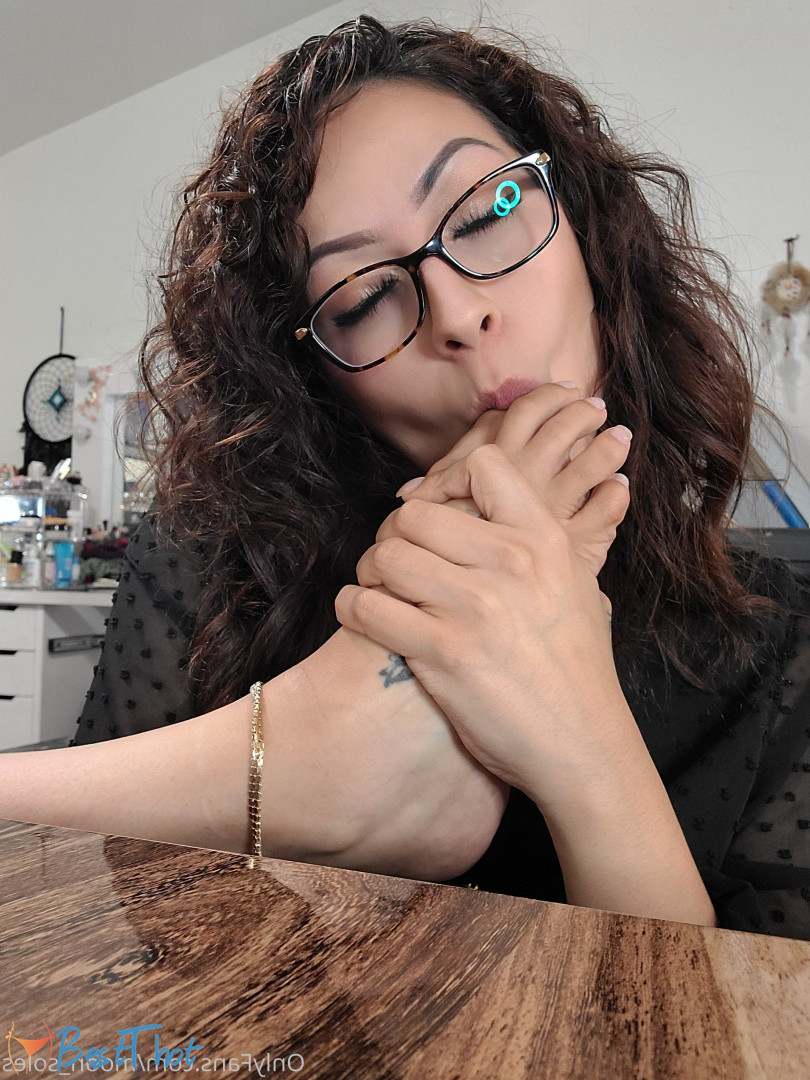 Photo by moon_soles published on December 10,2024 13:19:45 - BestThots