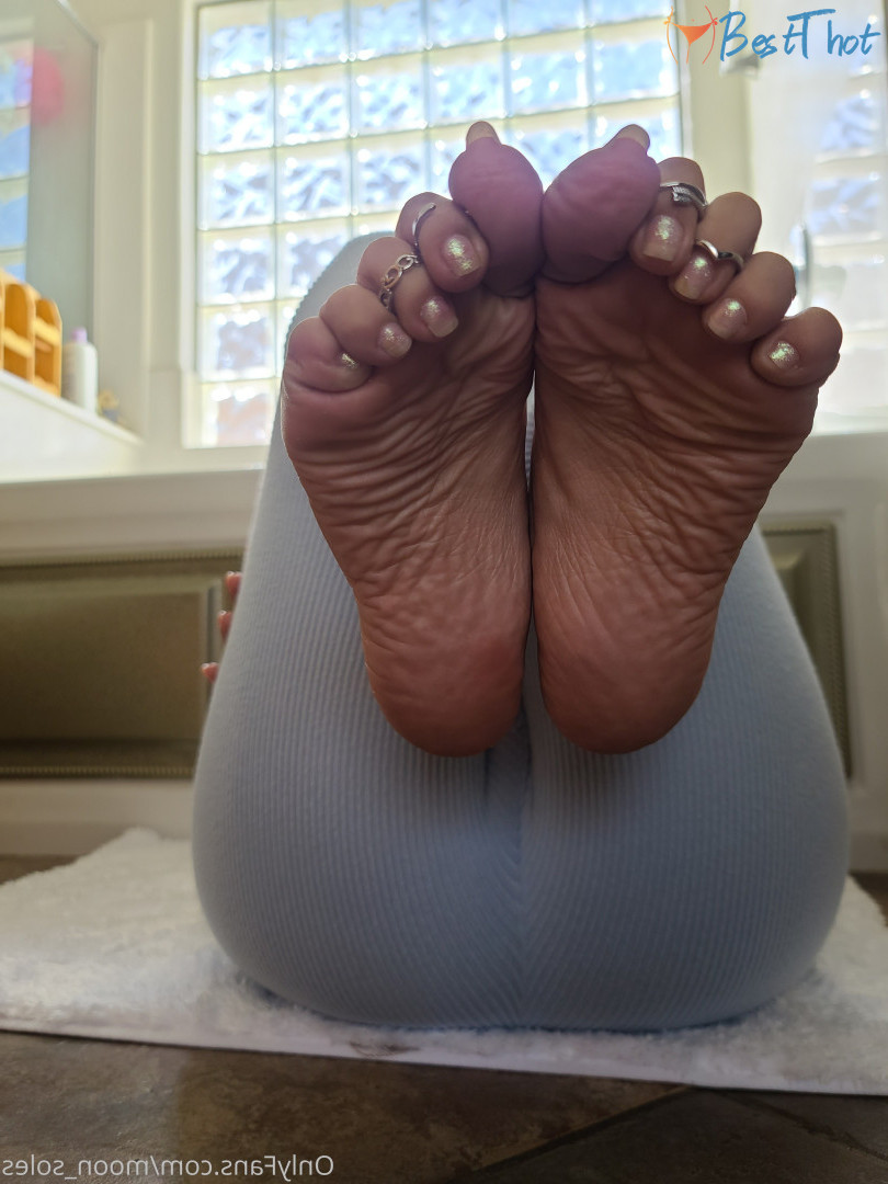 Photo by moon_soles published on December 10,2024 13:20:46 - BestThots