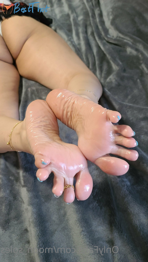 Photo by moon_soles published on December 10,2024 13:22:08 - BestThots