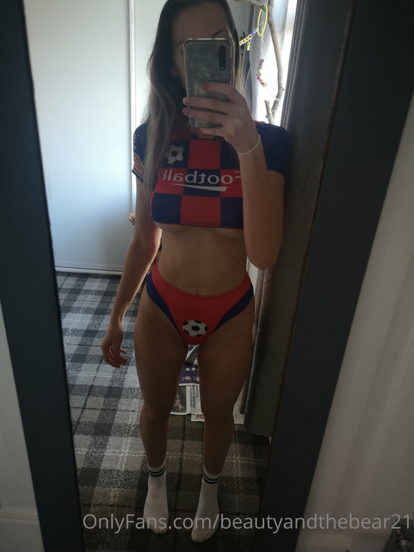 Photo by sweetlittlenightmare69 published on May 17,2023 10:06:00 - BestThots