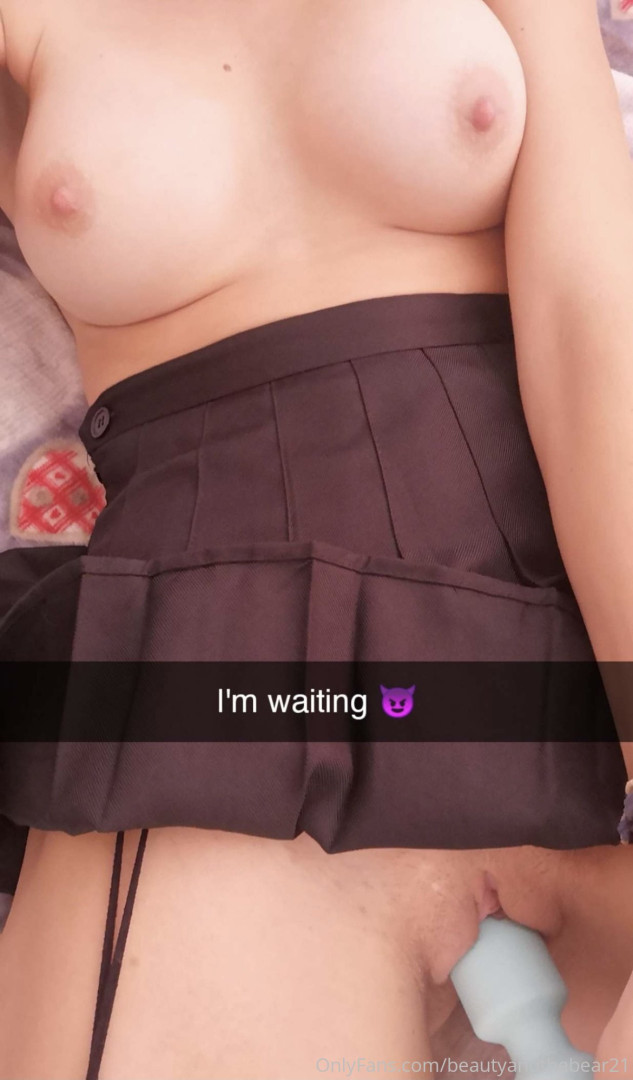 Photo by sweetlittlenightmare69 published on May 17,2023 10:06:05 - BestThots