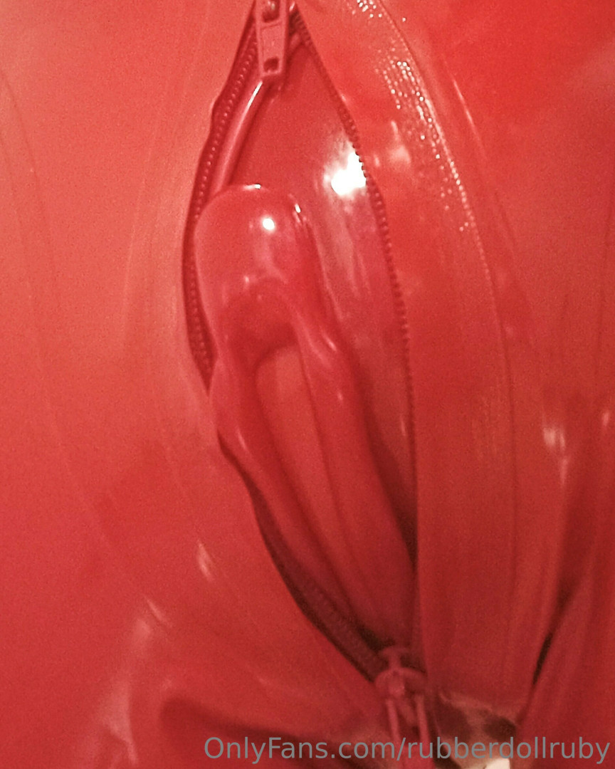 Photo by rubberdollruby published on June 5,2023 18:56:57 - BestThots