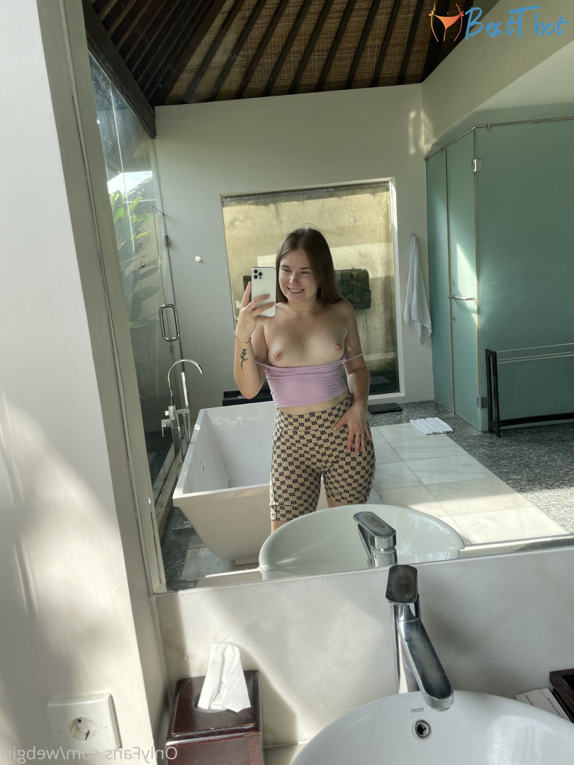 Photo by webgirl published on December 10,2024 18:15:13 - BestThots