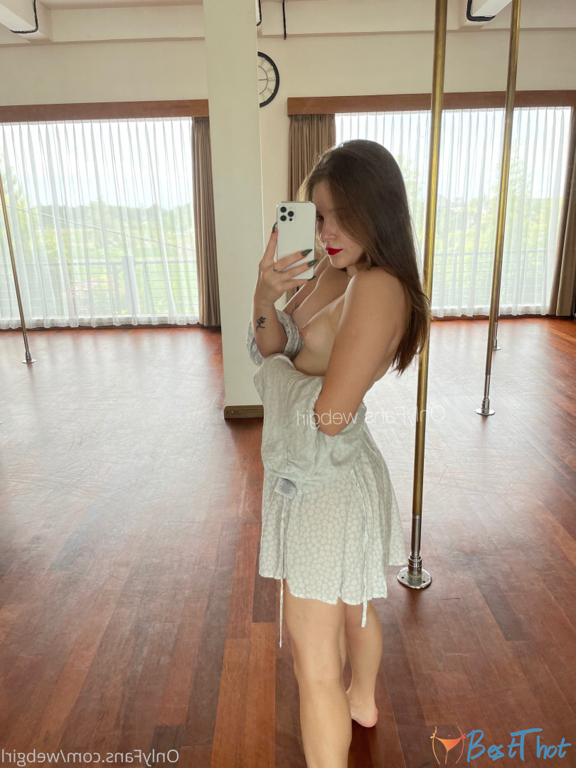 Photo by webgirl published on December 10,2024 18:16:10 - BestThots