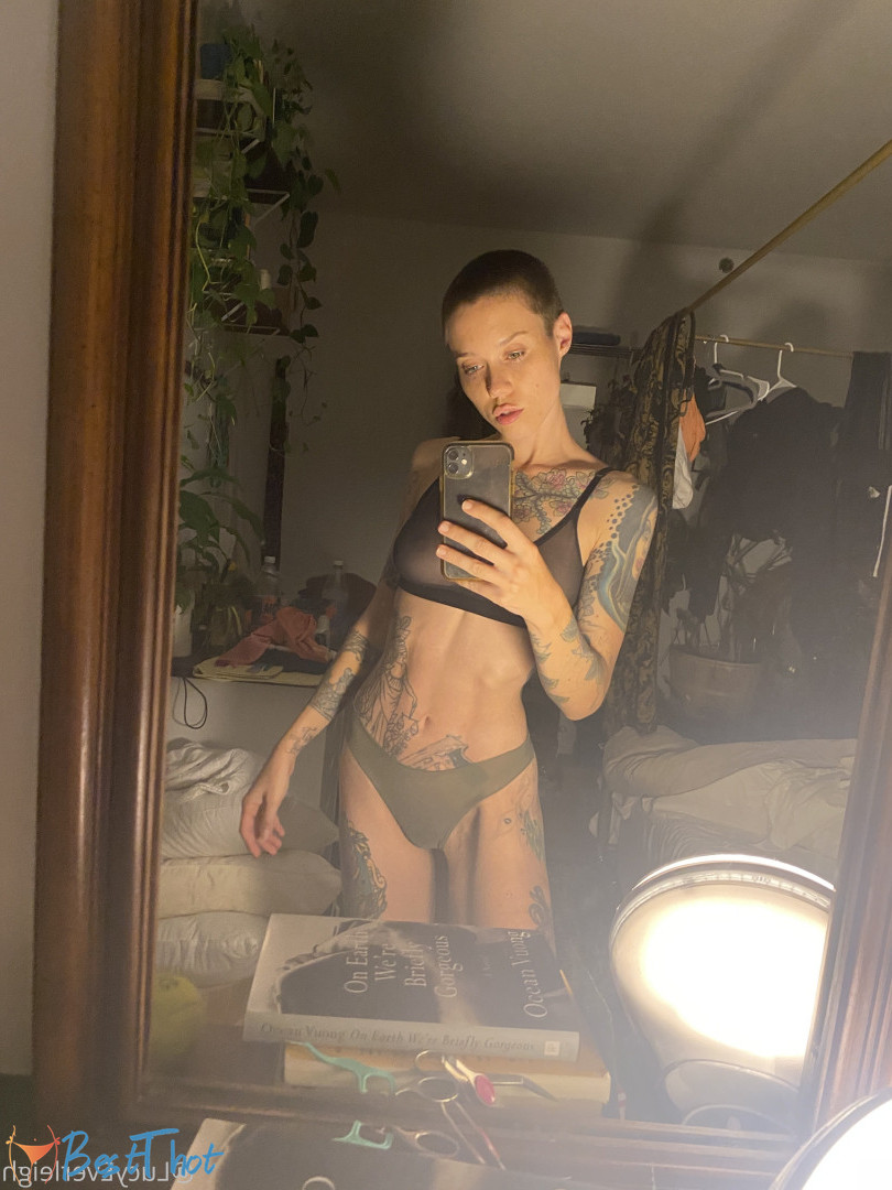 Photo by lucyeverleigh published on December 16,2024 12:05:27 - BestThots
