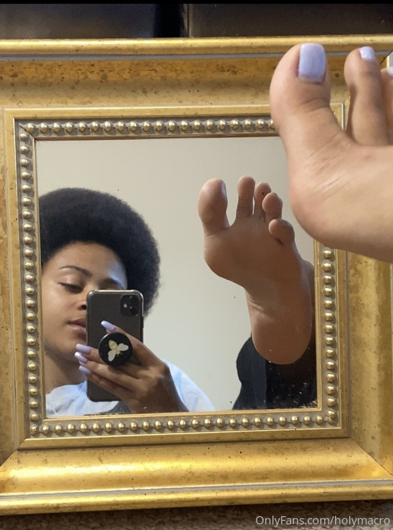 Photo by holymacre published on October 15,2023 23:59:11 - BestThots