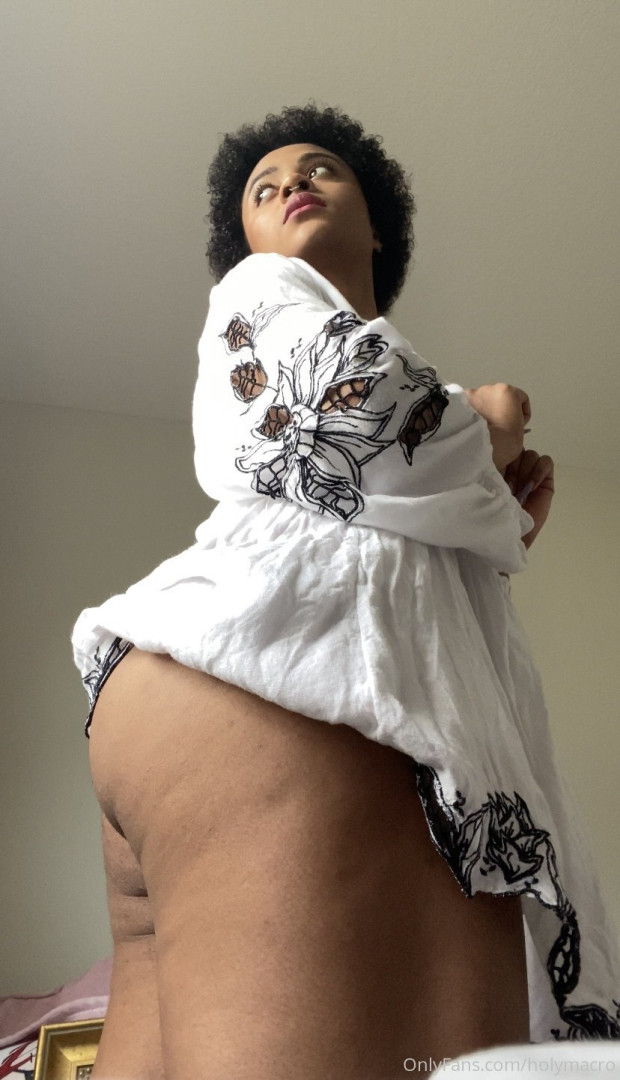 Photo by holymacre published on October 16,2023 00:02:00 - BestThots